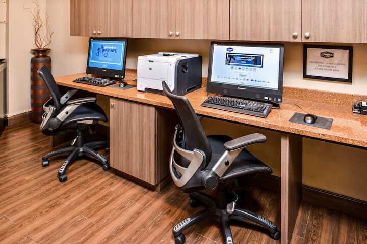 Business Center 41 of 41
