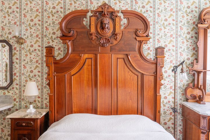 Room 7 of 111