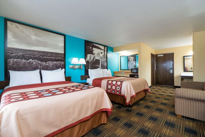 Room 14 of 22