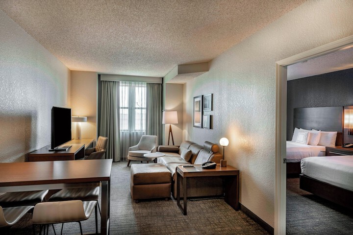 Room 17 of 25