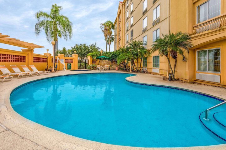 Pool 5 of 33