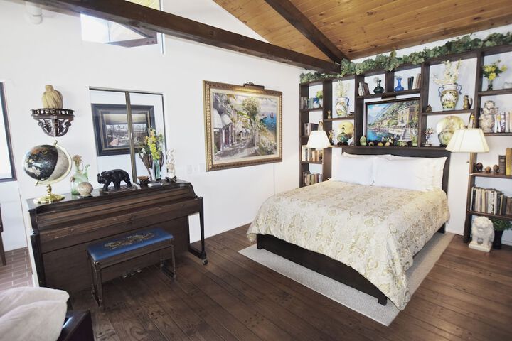 Room 45 of 62