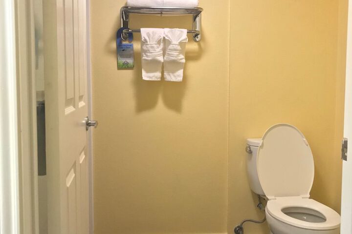Room 38 of 43