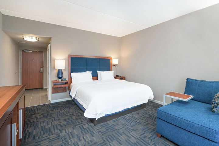 Room 22 of 35