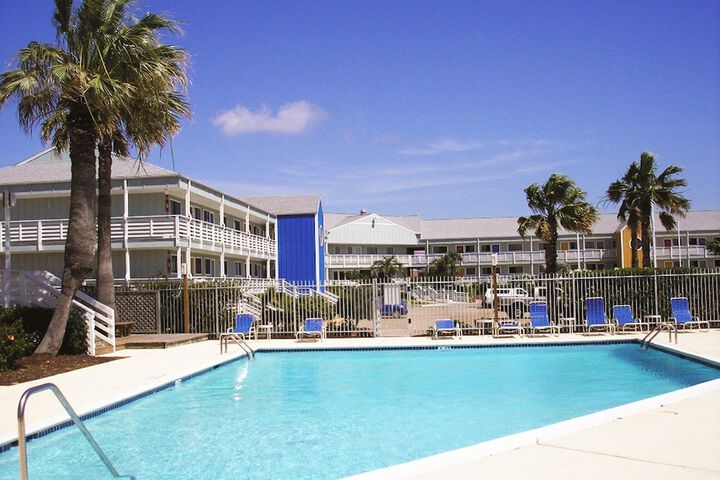 Pool 6 of 43