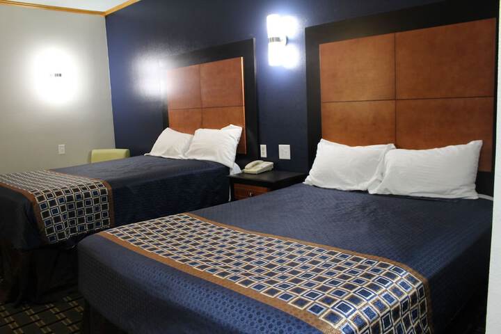 Room 10 of 17