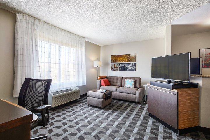 Room 18 of 26