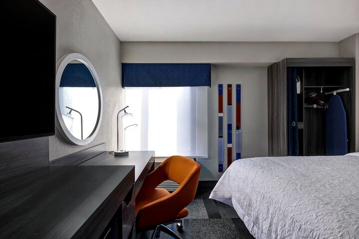 Room 28 of 42