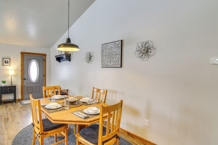 Cozy Belgrade Home Near Skiing Hiking & Airport!