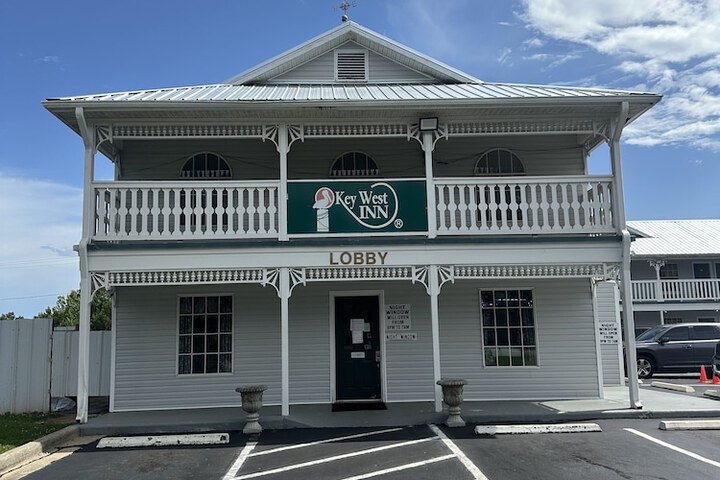 Key West Inn - Clanton