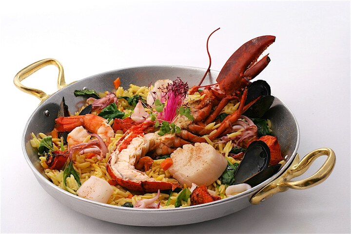 Dining 49 of 77
