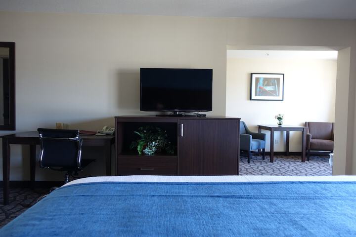 Room 5 of 28
