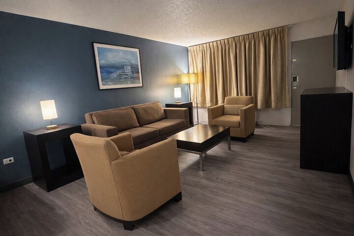 Express Inn & Suites