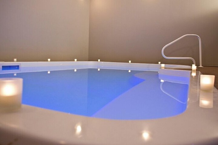 Belamere Swimming Pool Suites