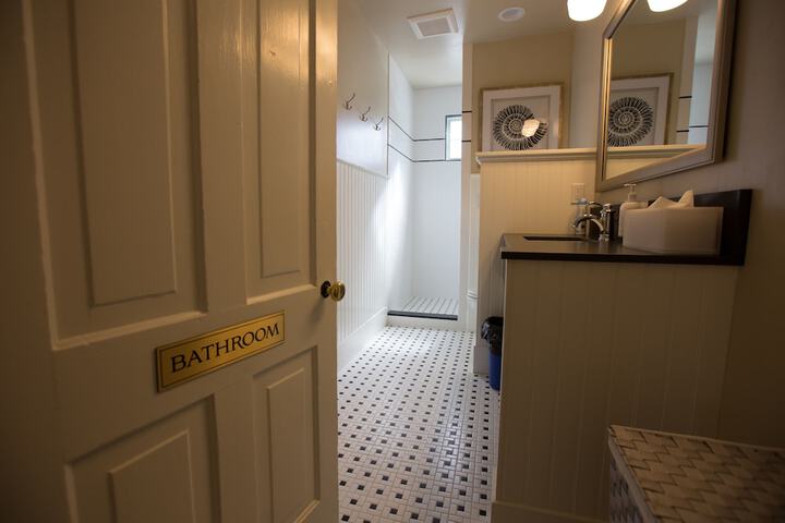 Room 39 of 48