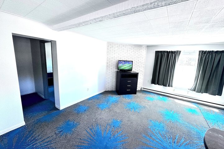 Room 10 of 25