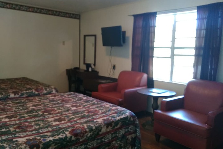 Room 20 of 38