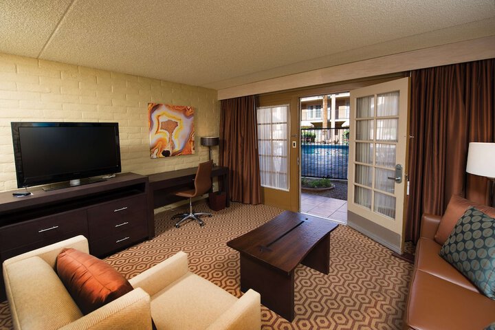 Room 46 of 68