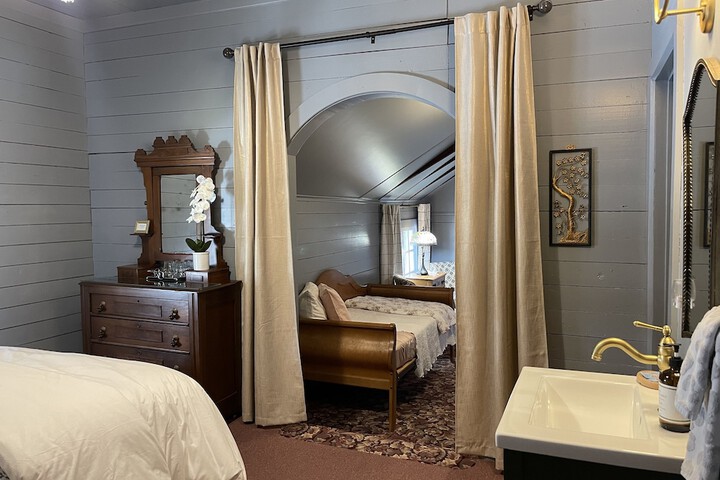 Room 8 of 39