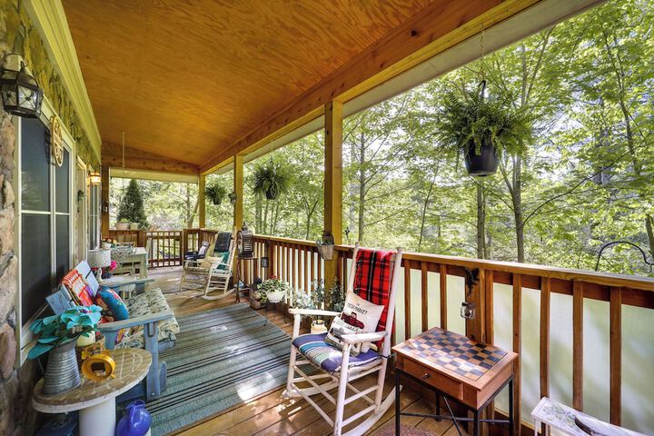 West Jefferson Vacation Rental Near River