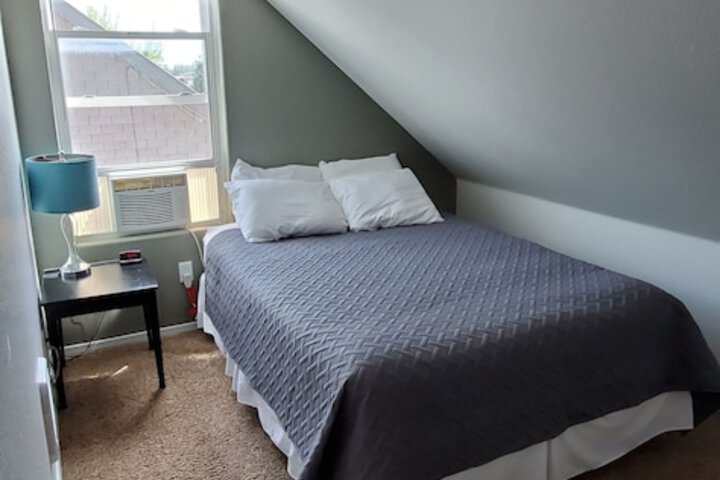 Room 35 of 81