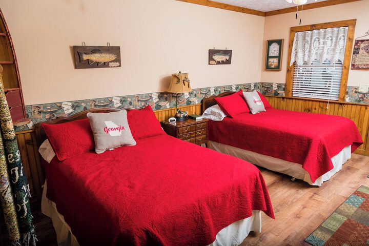 Mountain Aire Cottages Inn & Glamping