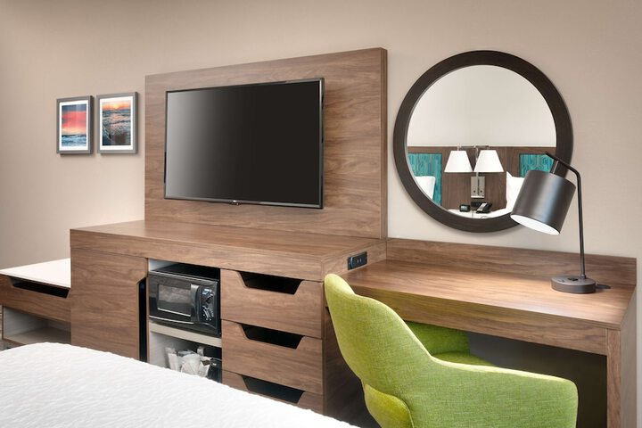 Room 34 of 48