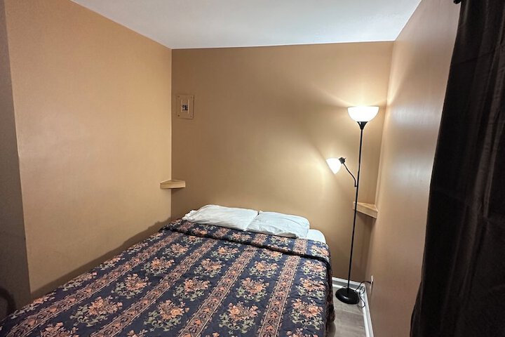 Room 18 of 22