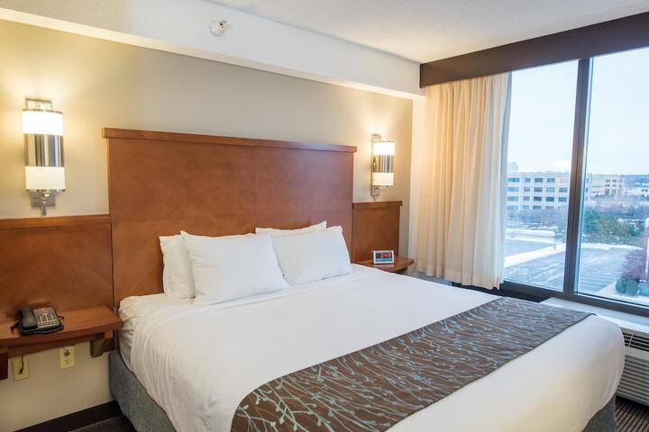 Room 15 of 48