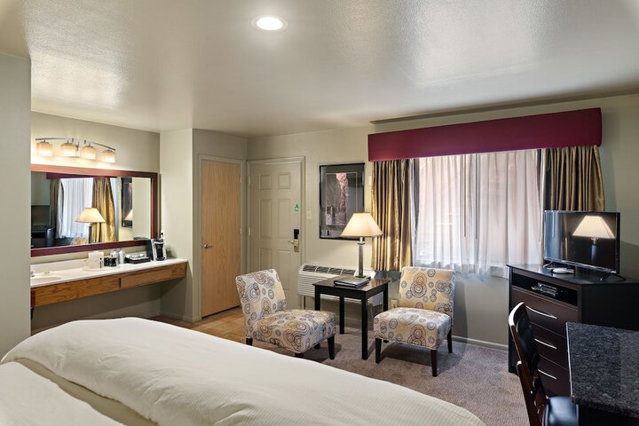 Room 35 of 165