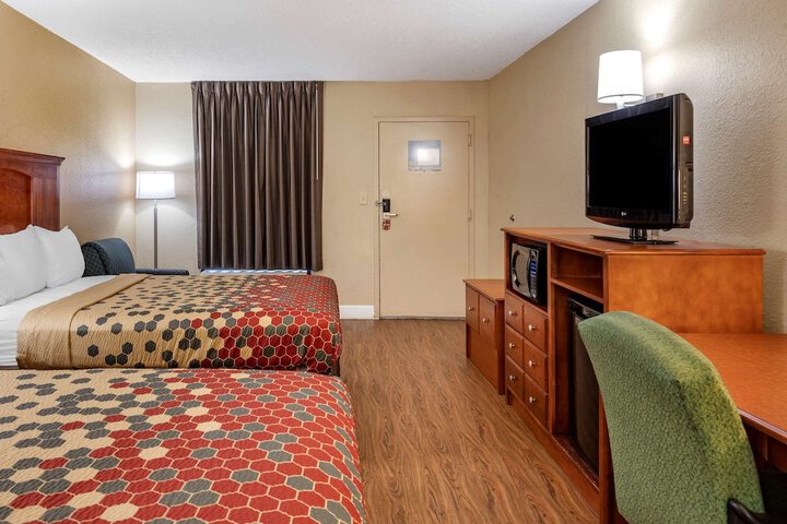 Room 7 of 23