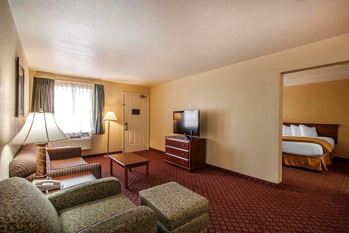 Room 33 of 44