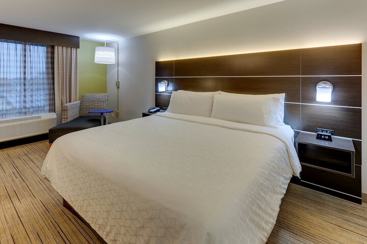 Holiday Inn Express & Suites Troy by IHG