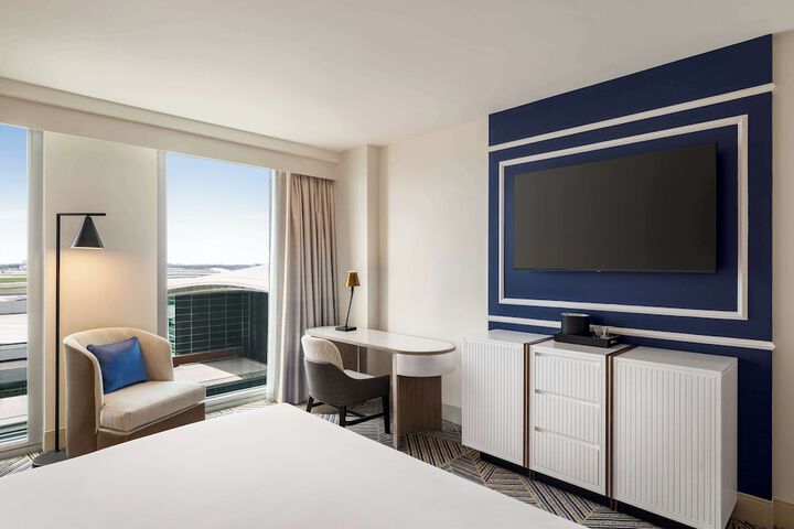 Room 28 of 65