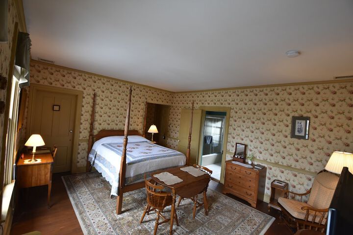 Room 37 of 65