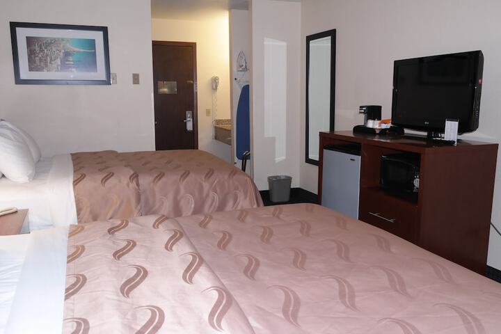 Room 16 of 33