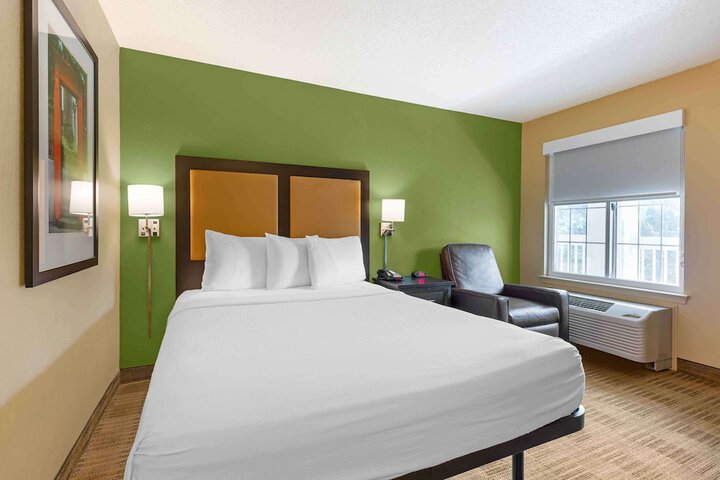 Extended Stay America Suites Washington DC Falls Church