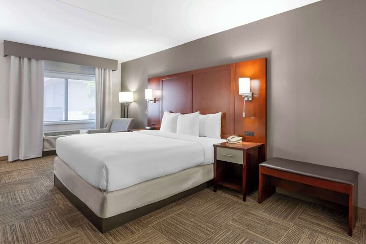 Room 44 of 69