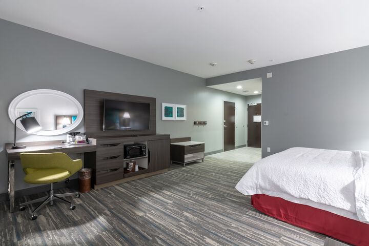 Room 51 of 77