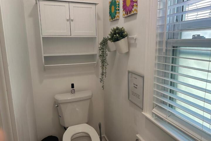 Cozy Private bedrooms Kitchen Wifi