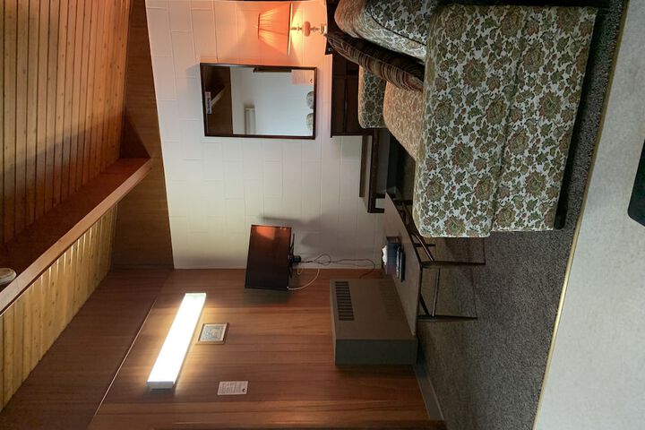 Room 15 of 34