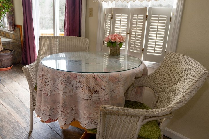 The Chimney Rock Inn & Cottages