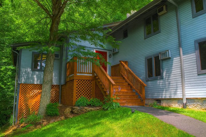 Smoketree Lodge