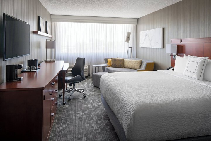 Courtyard by Marriott Richmond / Berkeley