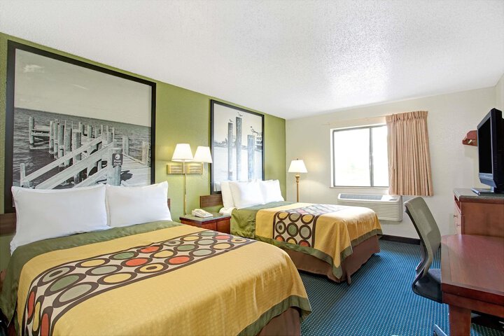 Room 18 of 40