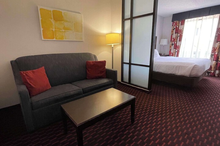 Comfort Suites Altoona North
