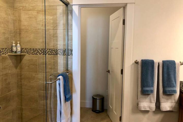 Seagate: Starboard coos Bay~premiere Property
