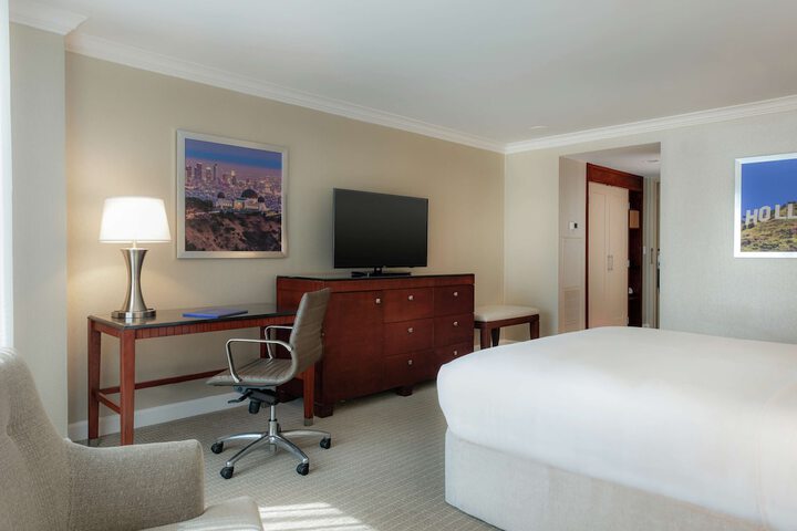Room 48 of 83
