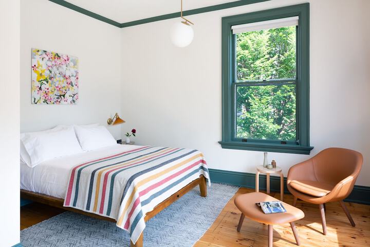 Room 47 of 79