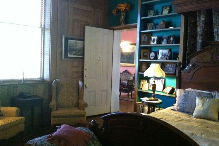 Room 49 of 109